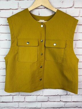 Textured Mustard Button-Front Vest‎ with Patch Pockets